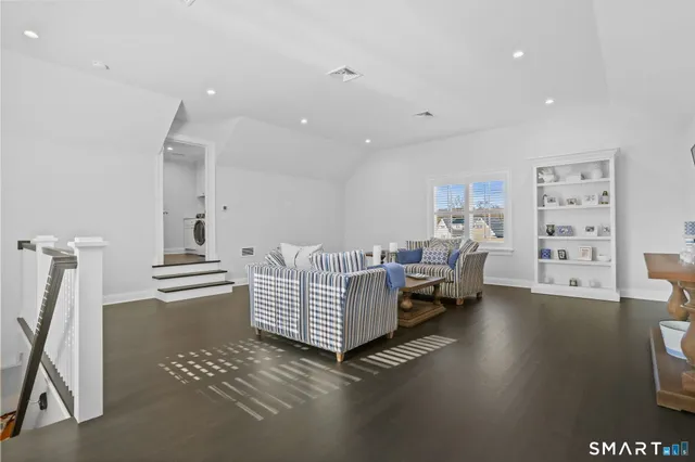 $1,999,000 | 218 Lower Farm Road, Fairfield, CT 06824