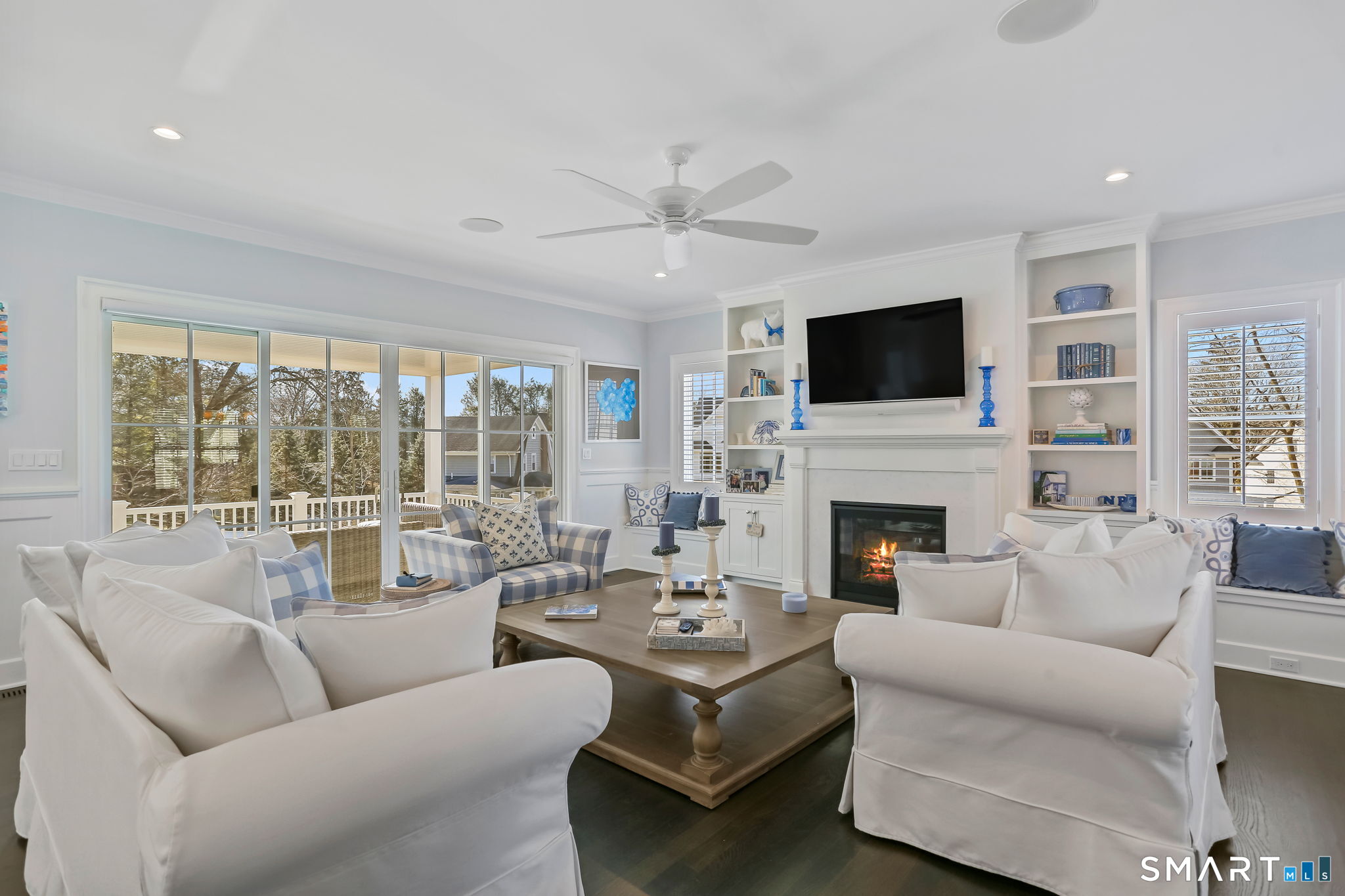 218 Lower Farm Road Fairfield, CT 06824 - Photo 4 of 40