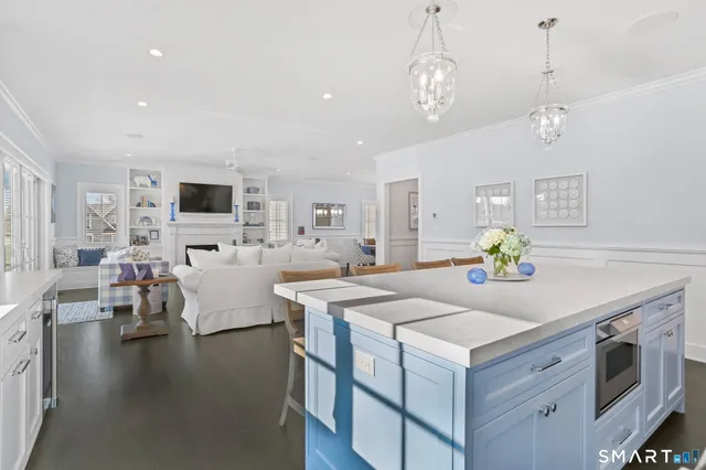 $1,999,000 | 218 Lower Farm Road, Fairfield, CT 06824