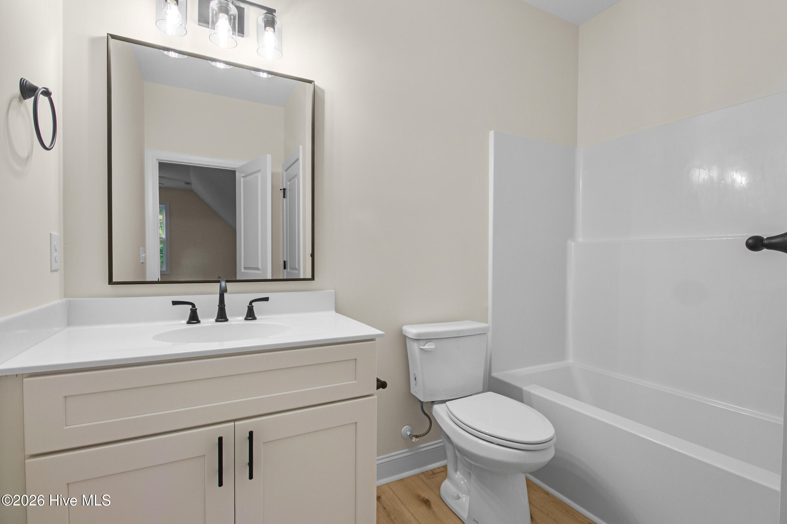 107 East Holly Ridge Road New Bern, NC 28562 - Photo 27 of 47 Third Bathroom