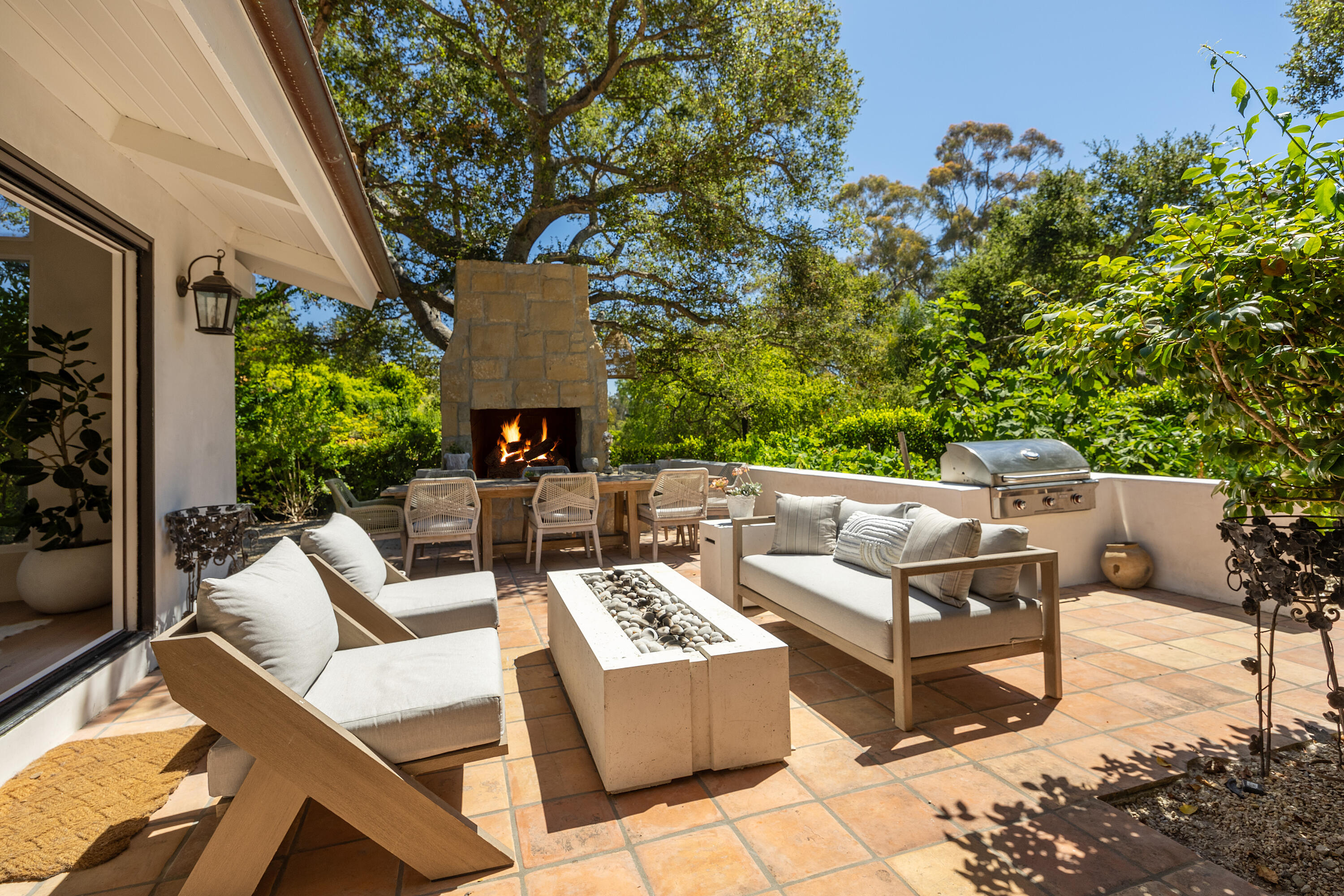 440 Woodley Road Santa Barbara, CA 93108 - Photo 8 of 22 440Woodley_21