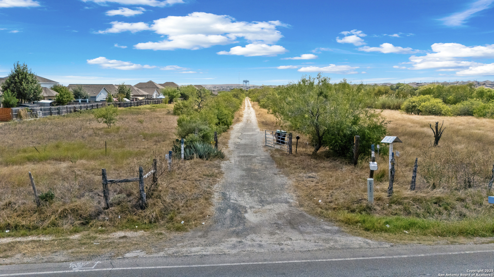 7380 Binz Engleman Road Converse, TX 78109 - Photo 4 of 18