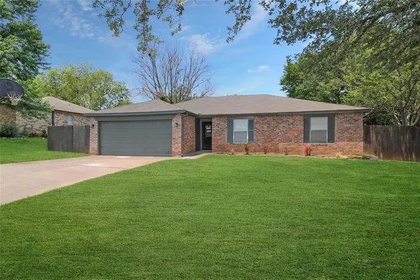 $2,095 | 7008 Hanging Cliff Place, North Richland Hills, TX 76182