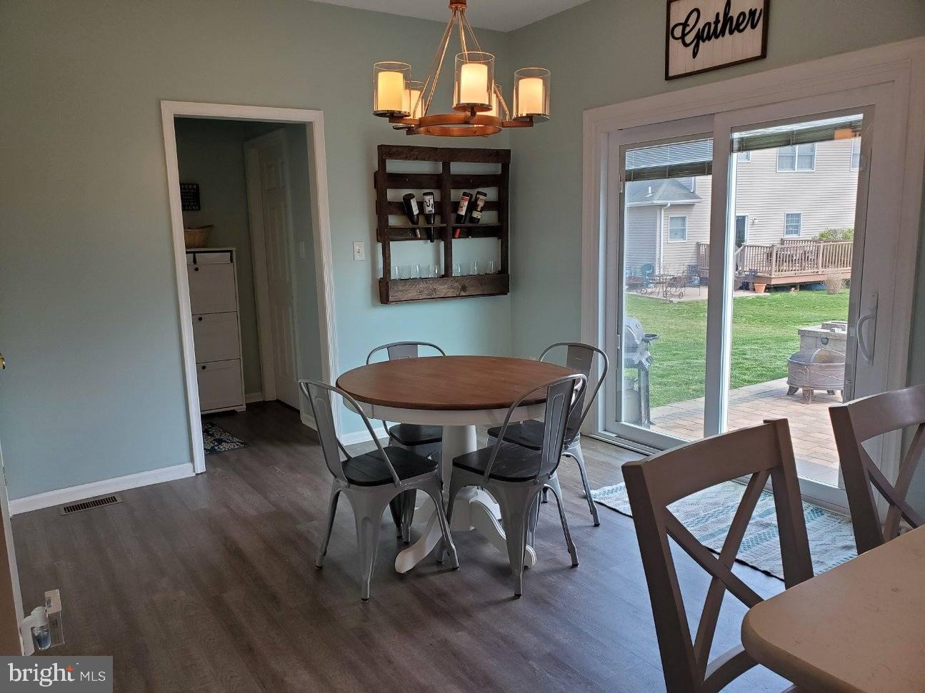 112 Marble House Drive Bear, DE 19701 - Photo 3 of 15 Dining area