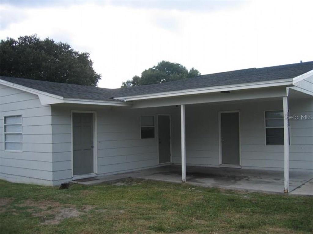 3630 Swindell Road Lakeland, FL 33810 - Photo 1 of 1 a backyard of a house with lots of green space