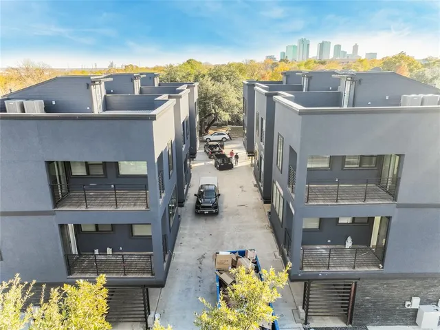 $4,200 | 1101 Poindexter Street, Unit A1, Fort Worth, TX 76102