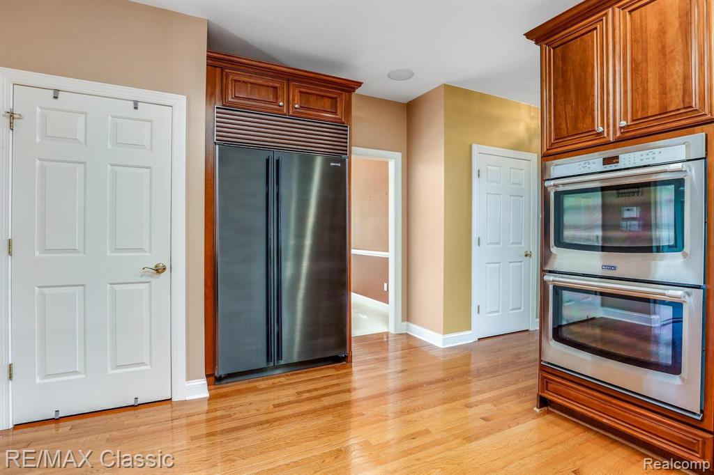 24849 Reeds Pointe Drive Novi, MI 48374 - Photo 14 of 47