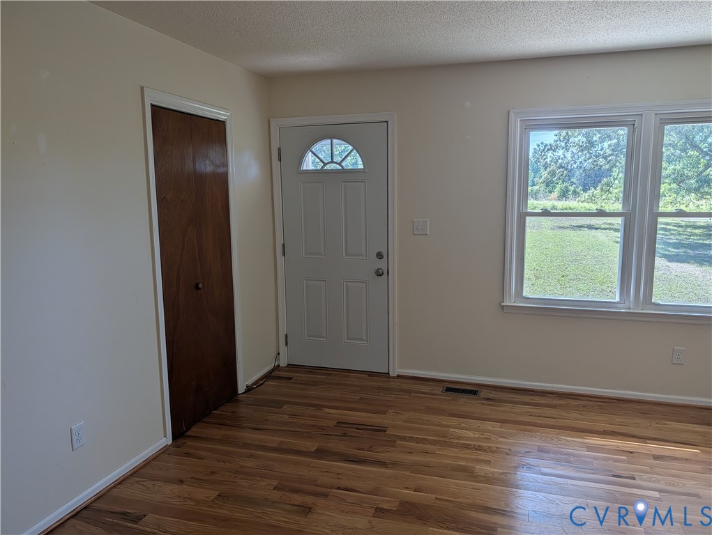 23421 Courthouse Road Dinwiddie, VA 23841 - Photo 2 of 22