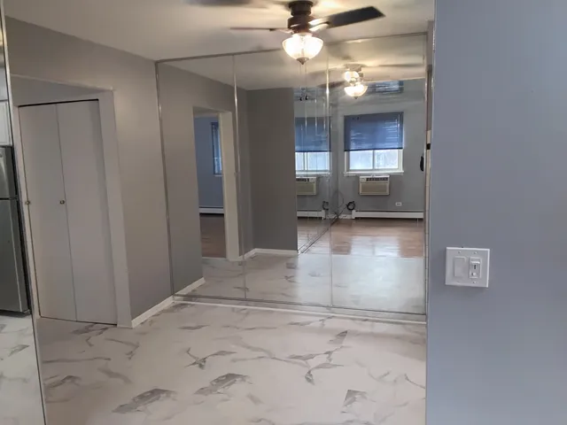 $195,000 | 1060 West Hollywood Avenue, Unit 502, Chicago, IL 60660