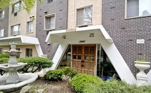 $195,000 | 1060 West Hollywood Avenue, Unit 502, Chicago, IL 60660