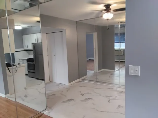 $195,000 | 1060 West Hollywood Avenue, Unit 502, Chicago, IL 60660