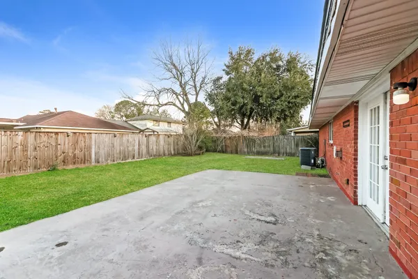 $235,500 | 1813 Marlock Lane, Pasadena, TX 77502