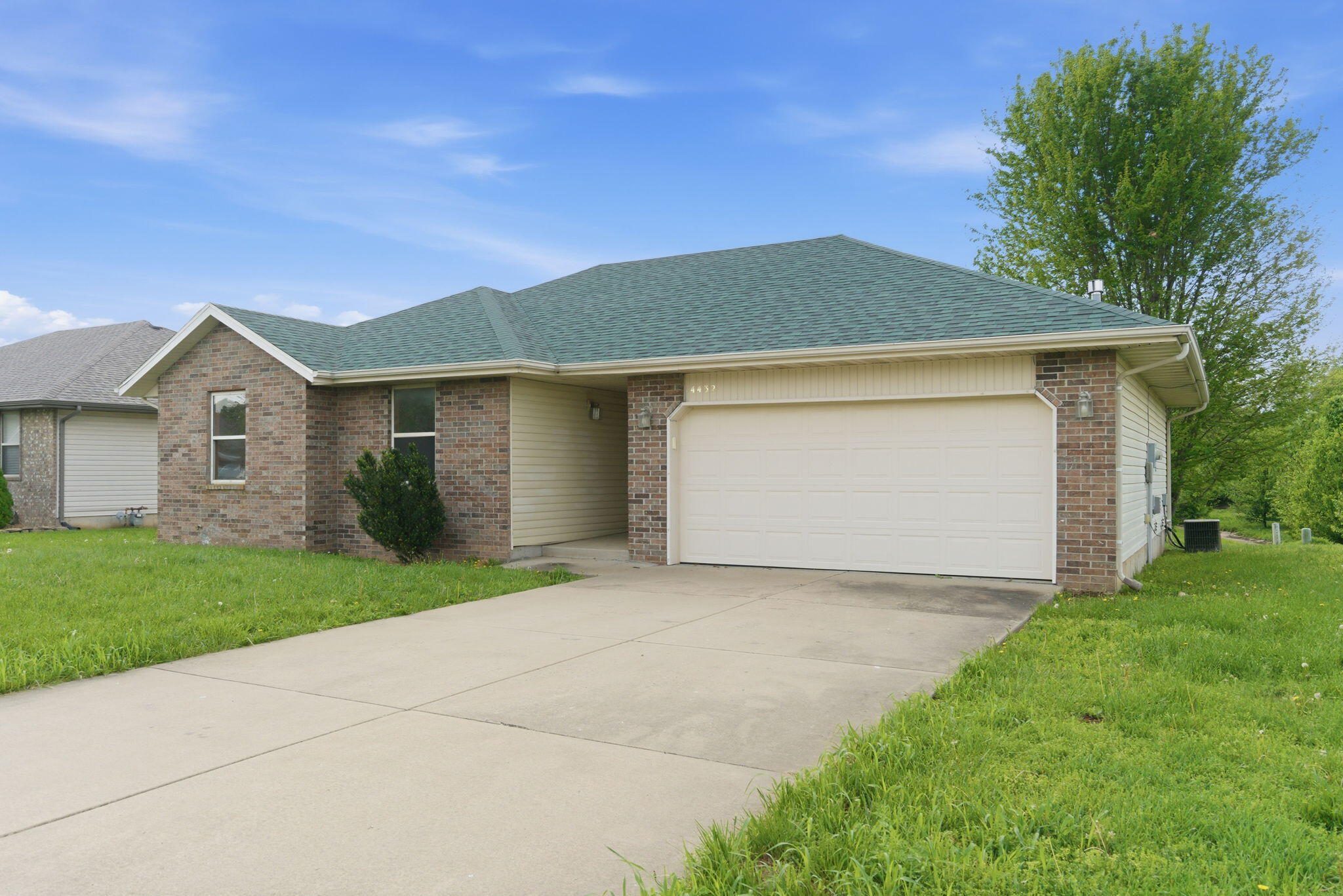 4432 West Huckleberry Street Springfield, MO 65802 - Photo 3 of 43 3-web-or-mls-_DSC0736