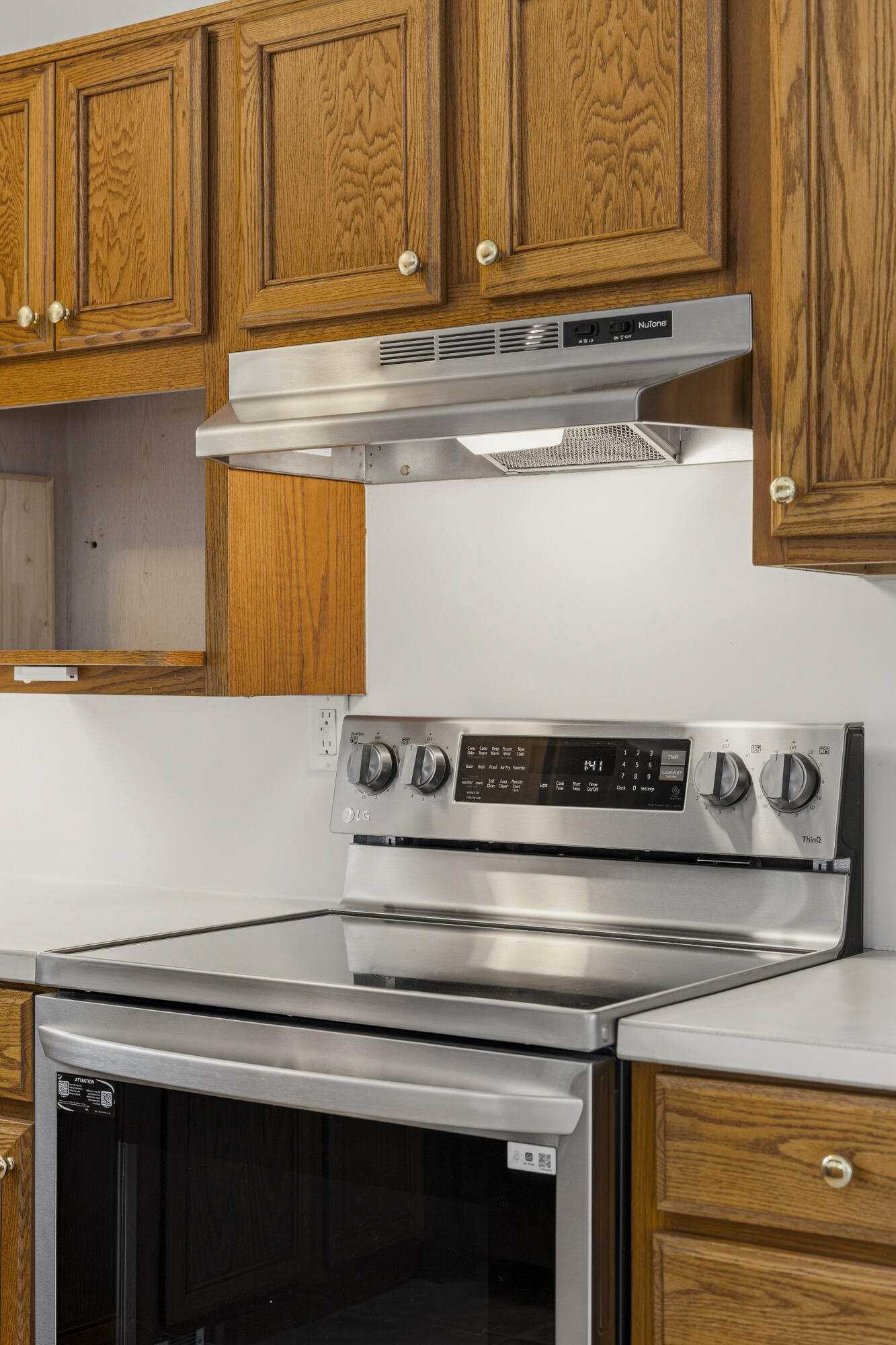 55885 Osprey Road Bend, OR 97707 - Photo 8 of 58 Stainless steel kitchen appliances.