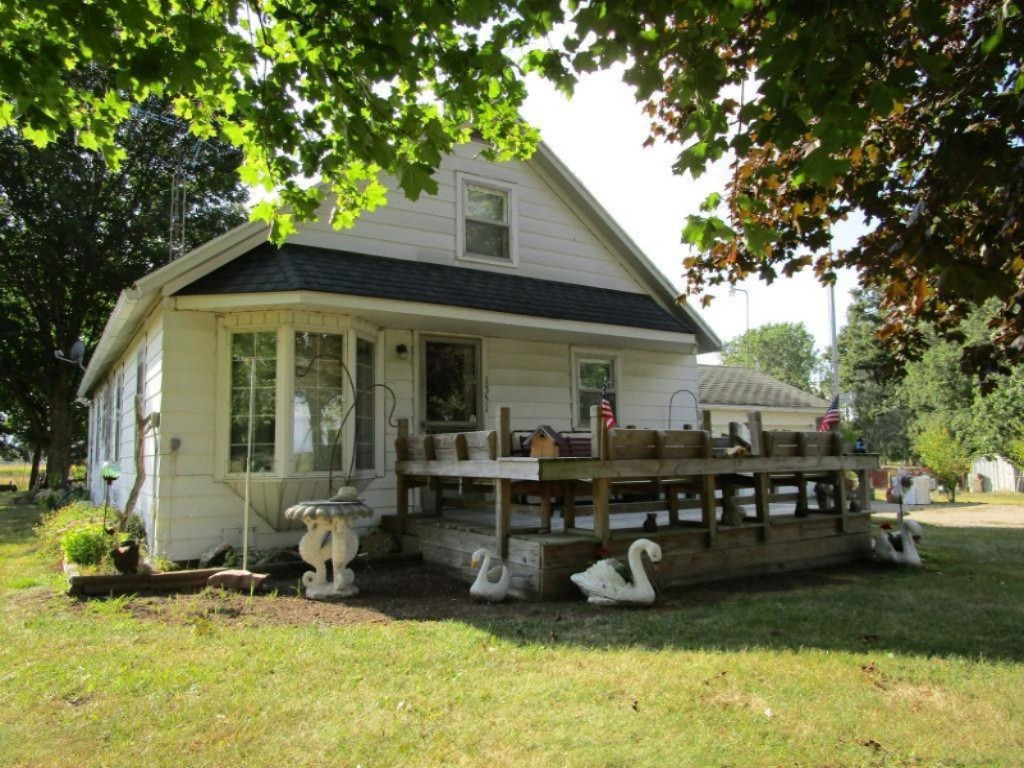 1351 28 Mile Road Homer, MI 49245 - Photo 1 of 11 Crall003
