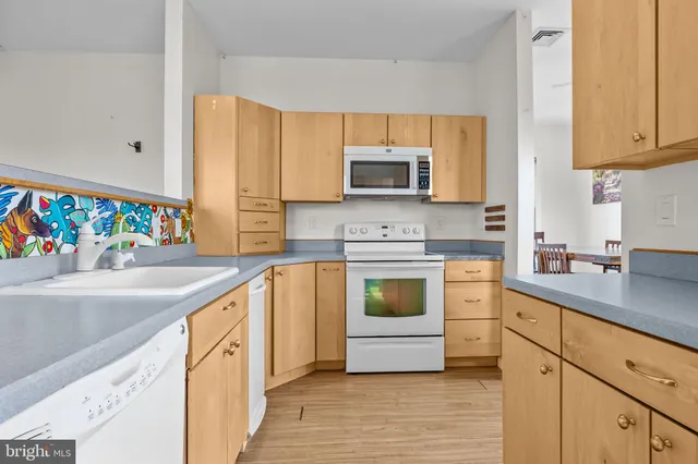 $1,500,000 | 658 Brunswick Pike, Lambertville, NJ 08530