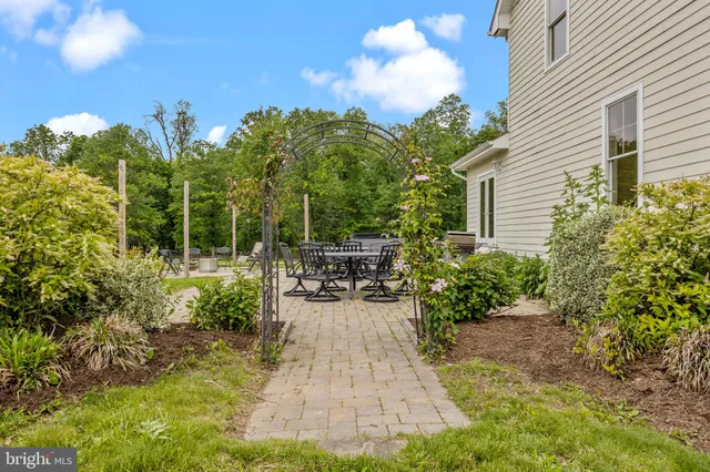 $1,500,000 | 658 Brunswick Pike, Lambertville, NJ 08530