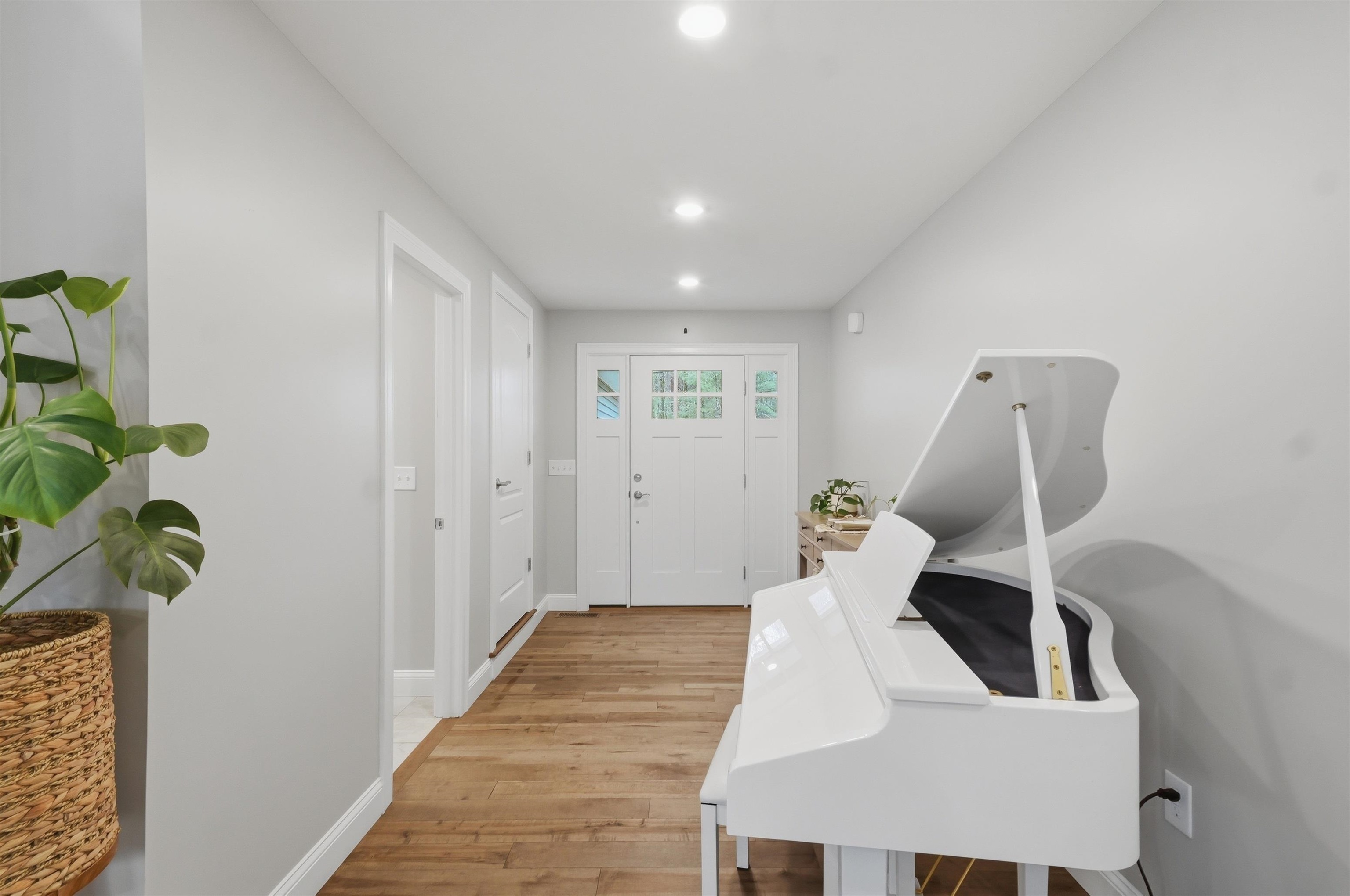 71 Bedford Road Merrimack, NH 03054 - Photo 4 of 39