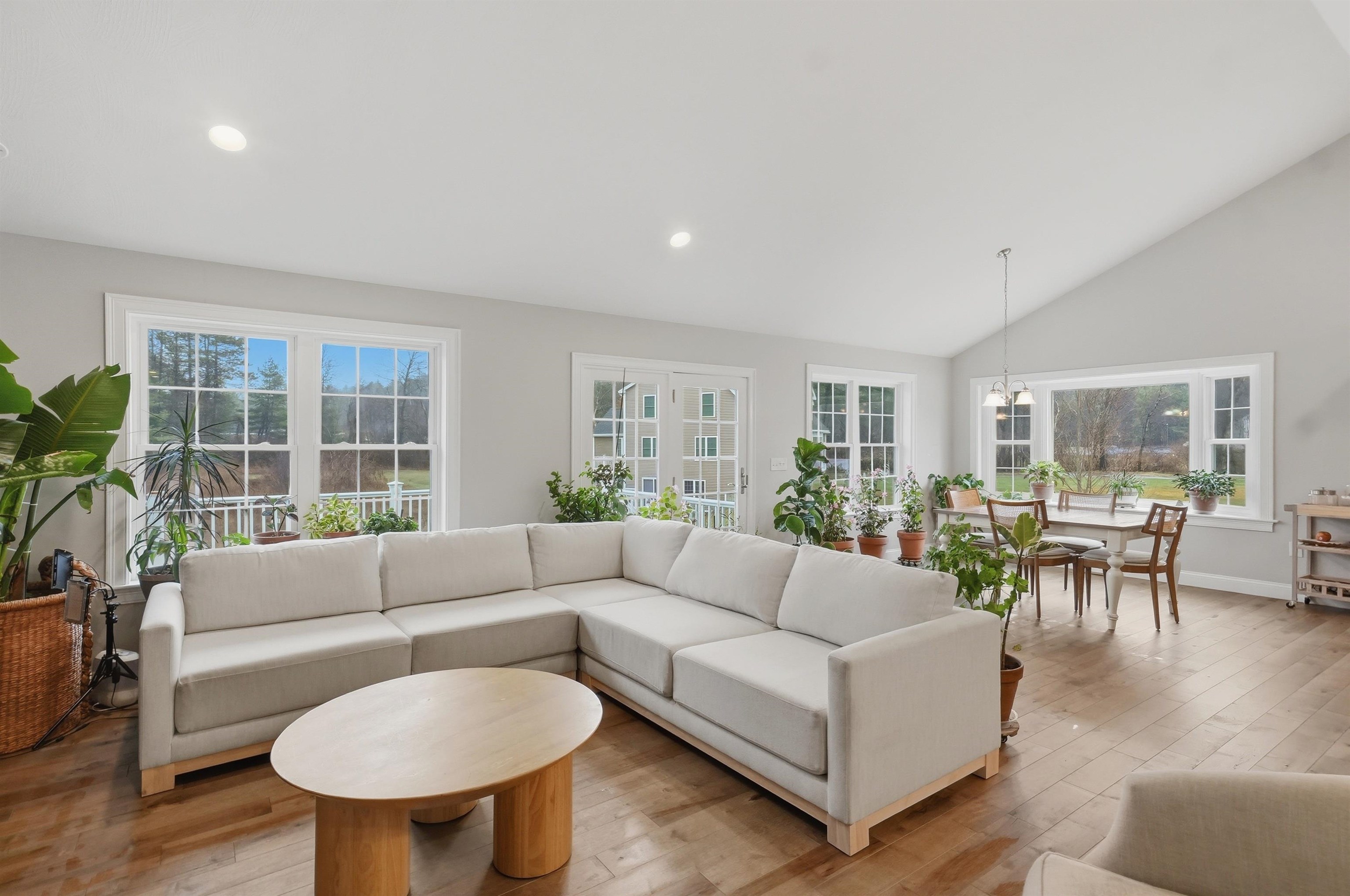 71 Bedford Road Merrimack, NH 03054 - Photo 7 of 39