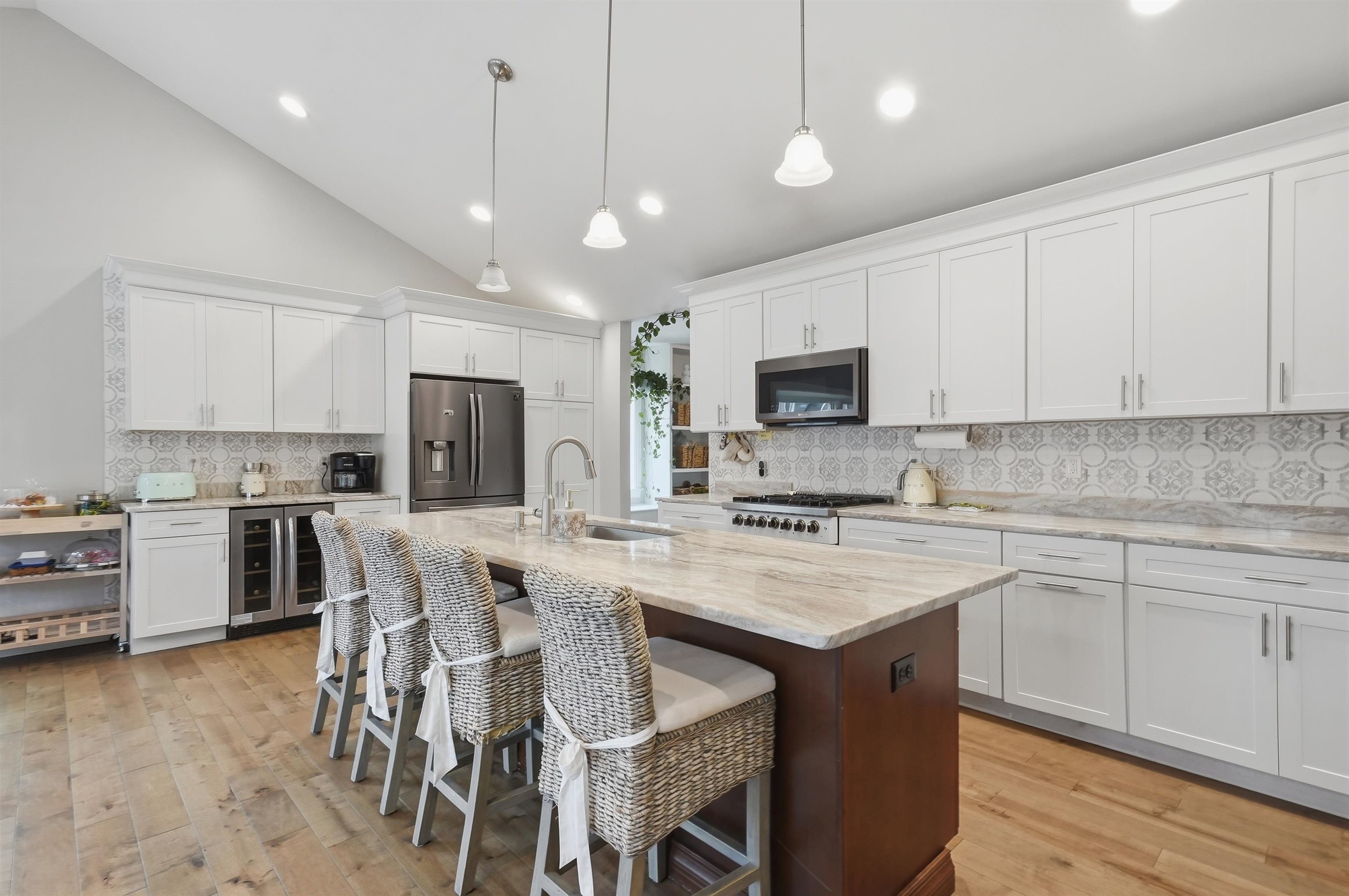 71 Bedford Road Merrimack, NH 03054 - Photo 9 of 39