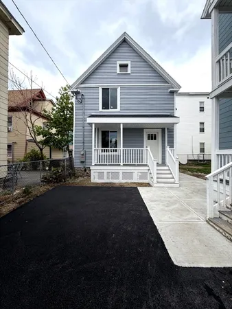 $599,999 | 8 Brookfield Street, Lawrence, MA 01843