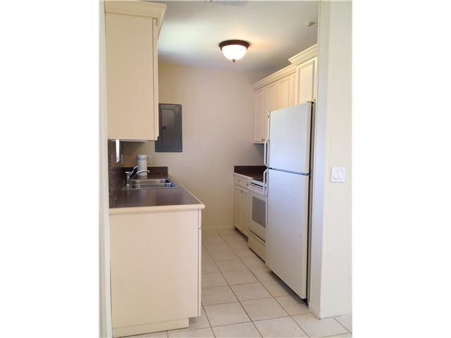 348 Mid Pines Road Palm Springs, FL 33461 - Photo 4 of 10 Kitchen