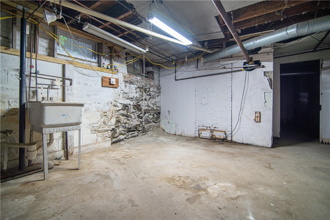159 Camp Street Providence, RI 02906 - Photo 38 of 47