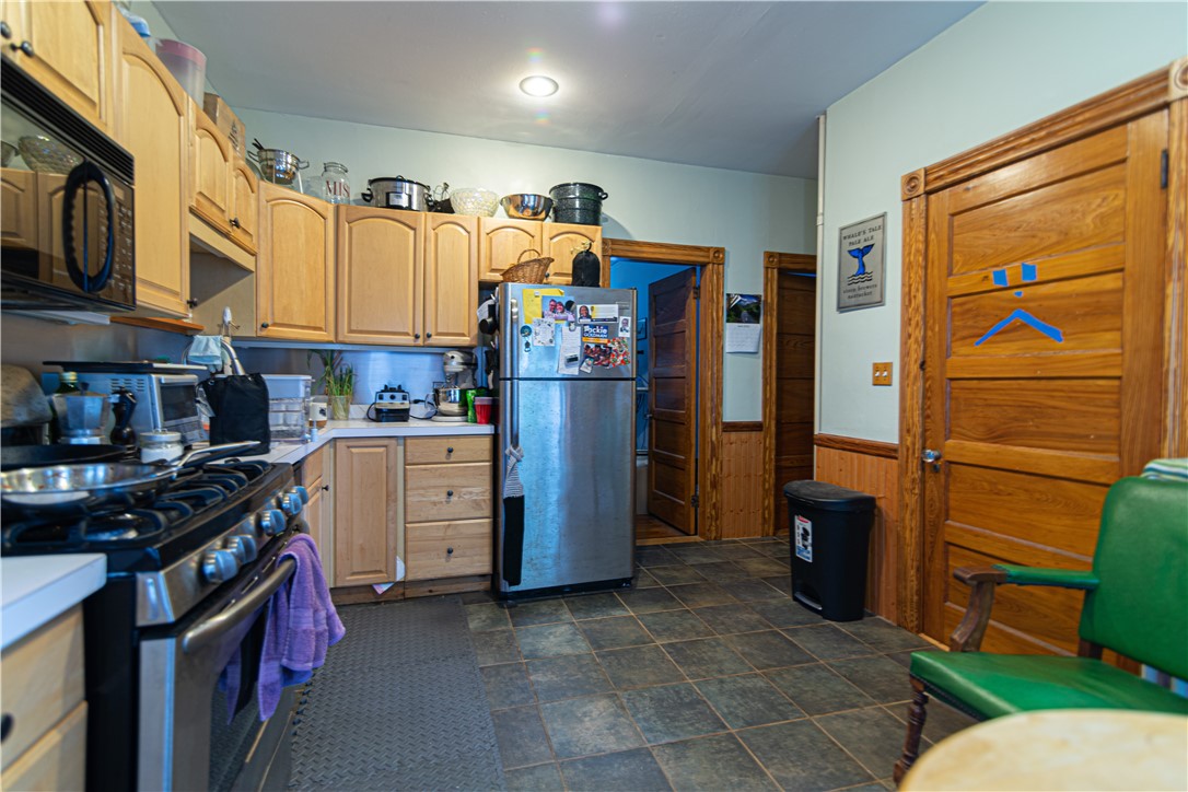 159 Camp Street Providence, RI 02906 - Photo 7 of 47