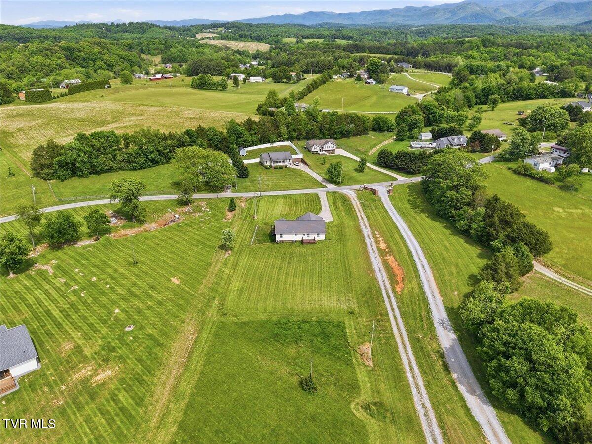 520 Calico Road Afton, TN 37616 - Photo 29 of 35 32-520_Calico_Rd_006