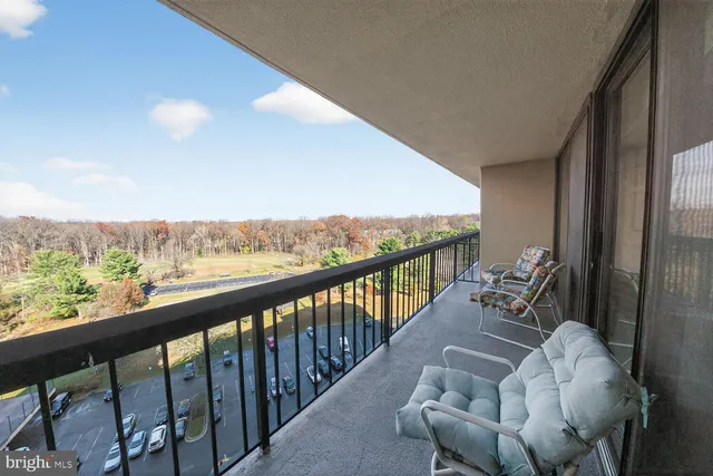 $339,500 | 7401 Westlake Terrace, Unit 1408, Bethesda, MD 20817