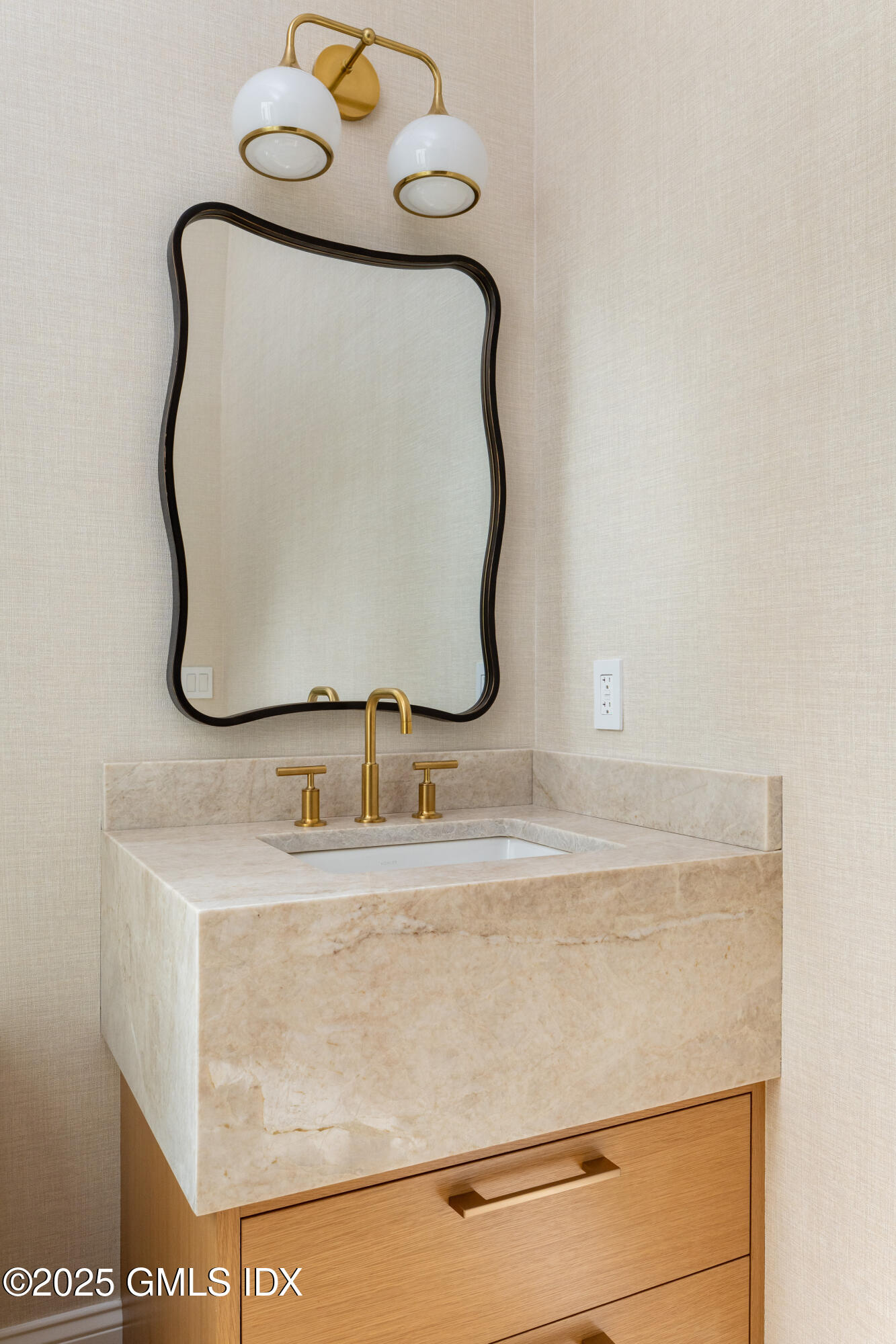 49 Cutler Road Greenwich, CT 06831 - Photo 17 of 29 49 Cutler Rd 18 - PRINT