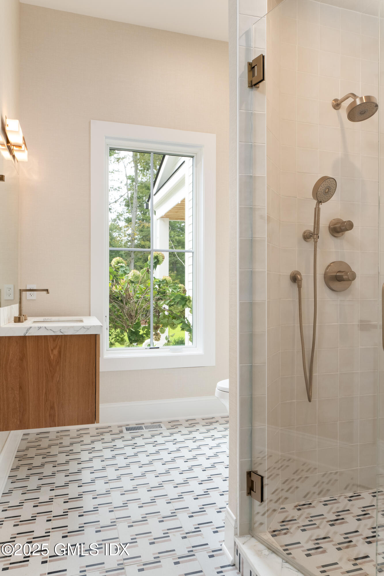 49 Cutler Road Greenwich, CT 06831 - Photo 18 of 29 49 Cutler Rd 19 - PRINT