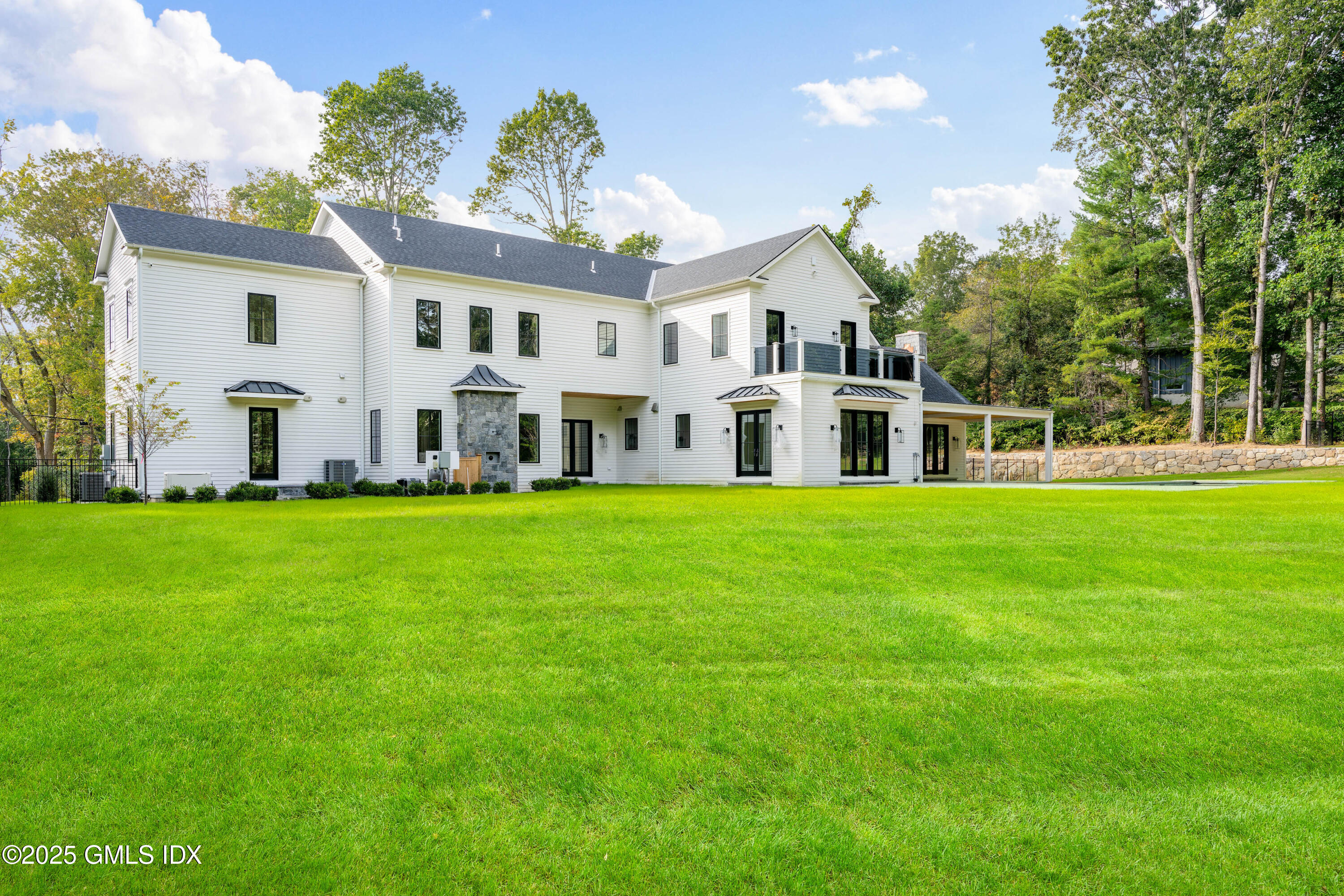 49 Cutler Road Greenwich, CT 06831 - Photo 3 of 29 49 Cutler Rd 04 - PRINT