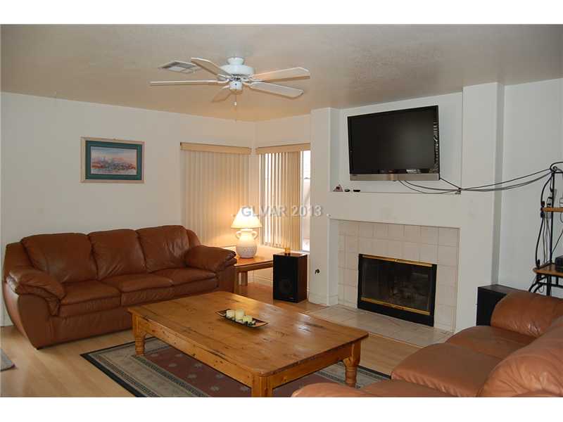 280 Pear Tree Circle Henderson, NV 89014 - Photo 4 of 19 Den.