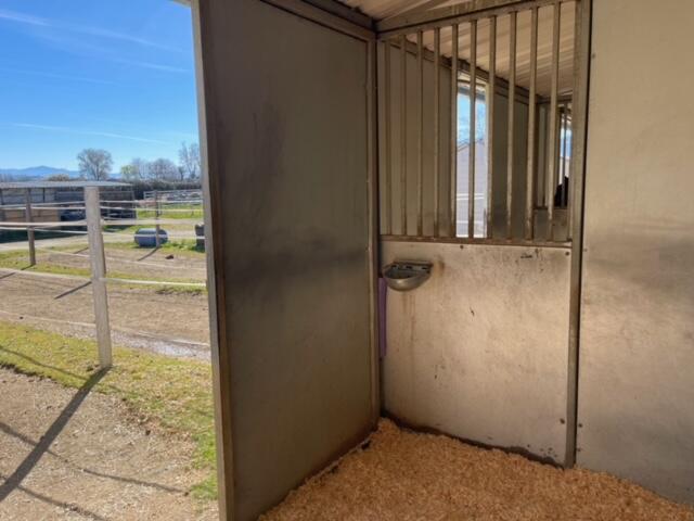 131 South Stage Road Medford, OR 97501 - Photo 8 of 15 131 water station