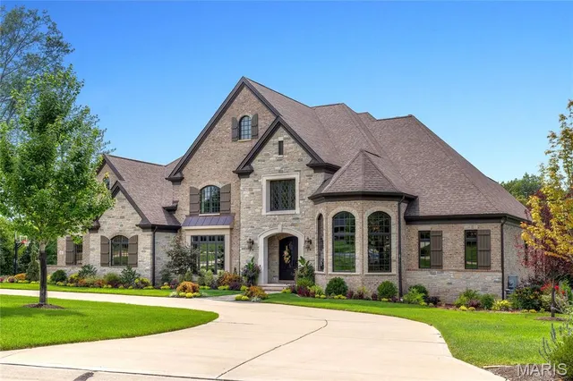 $3,595,000 | 13 Roclare Lane, Town and Country, MO 63131