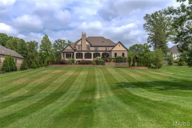 $3,595,000 | 13 Roclare Lane, Town and Country, MO 63131