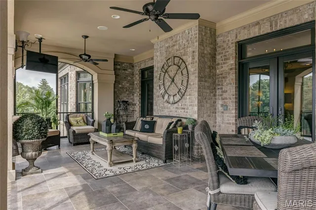 $3,595,000 | 13 Roclare Lane, Town and Country, MO 63131