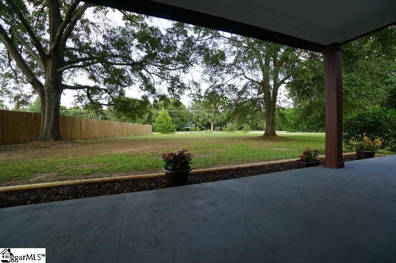 9598 Augusta Road Pelzer, SC 29669 - Photo 8 of 25