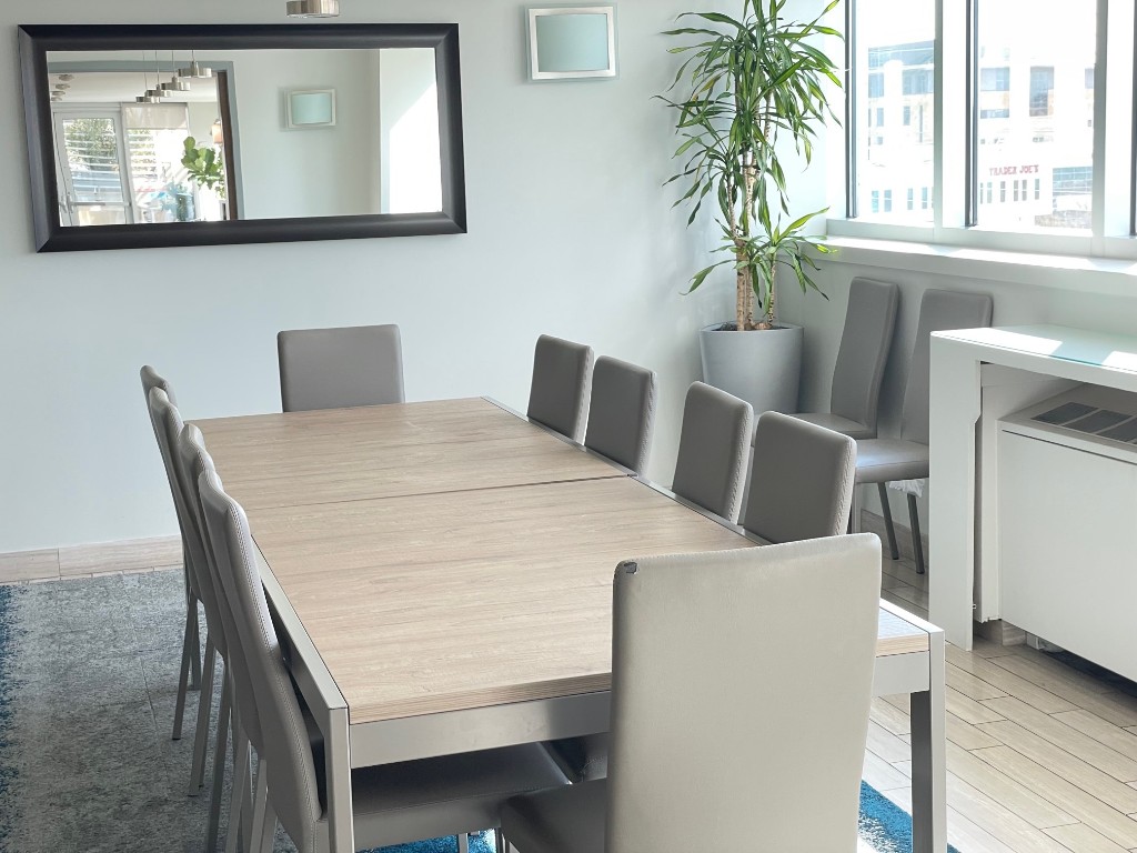 300 Bowie Street, Unit 1001 Austin, TX 78703 - Photo 15 of 18 a dining room with furniture and window