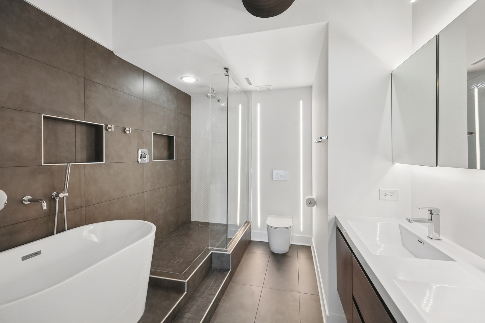 1327 West Washington Boulevard, Unit 4H Chicago, IL 60607 - Photo 10 of 22