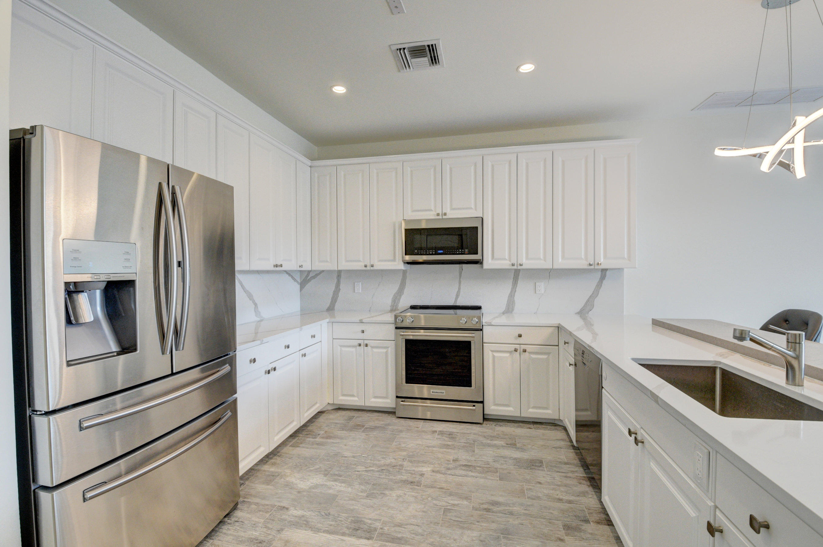 5624 Northwest 39th Avenue Boca Raton, FL 33496 - Photo 12 of 21 Kitchen - 4