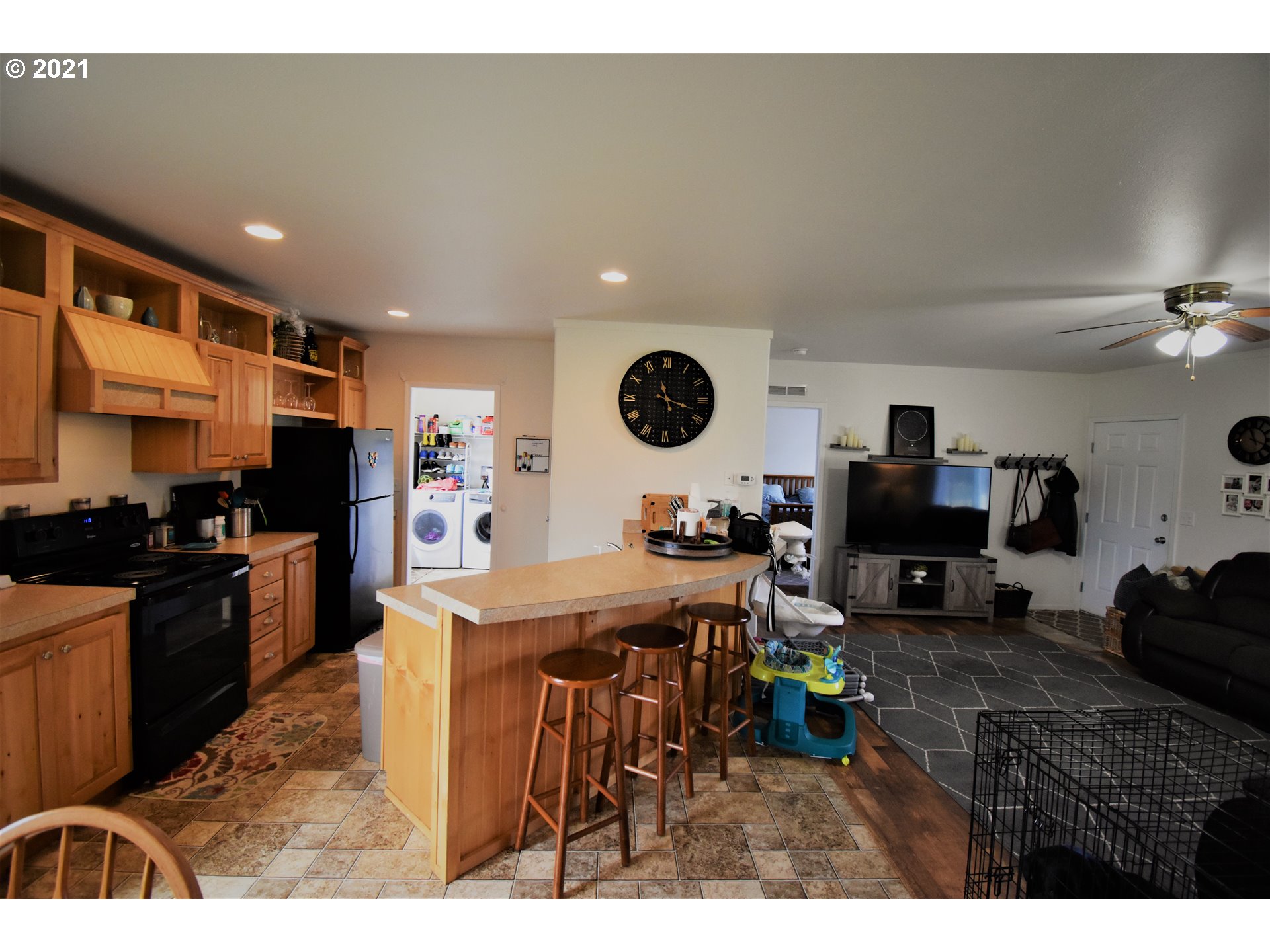 87898 Auction Barn Road Bandon, OR 97411 - Photo 11 of 18 Gallery Image 11