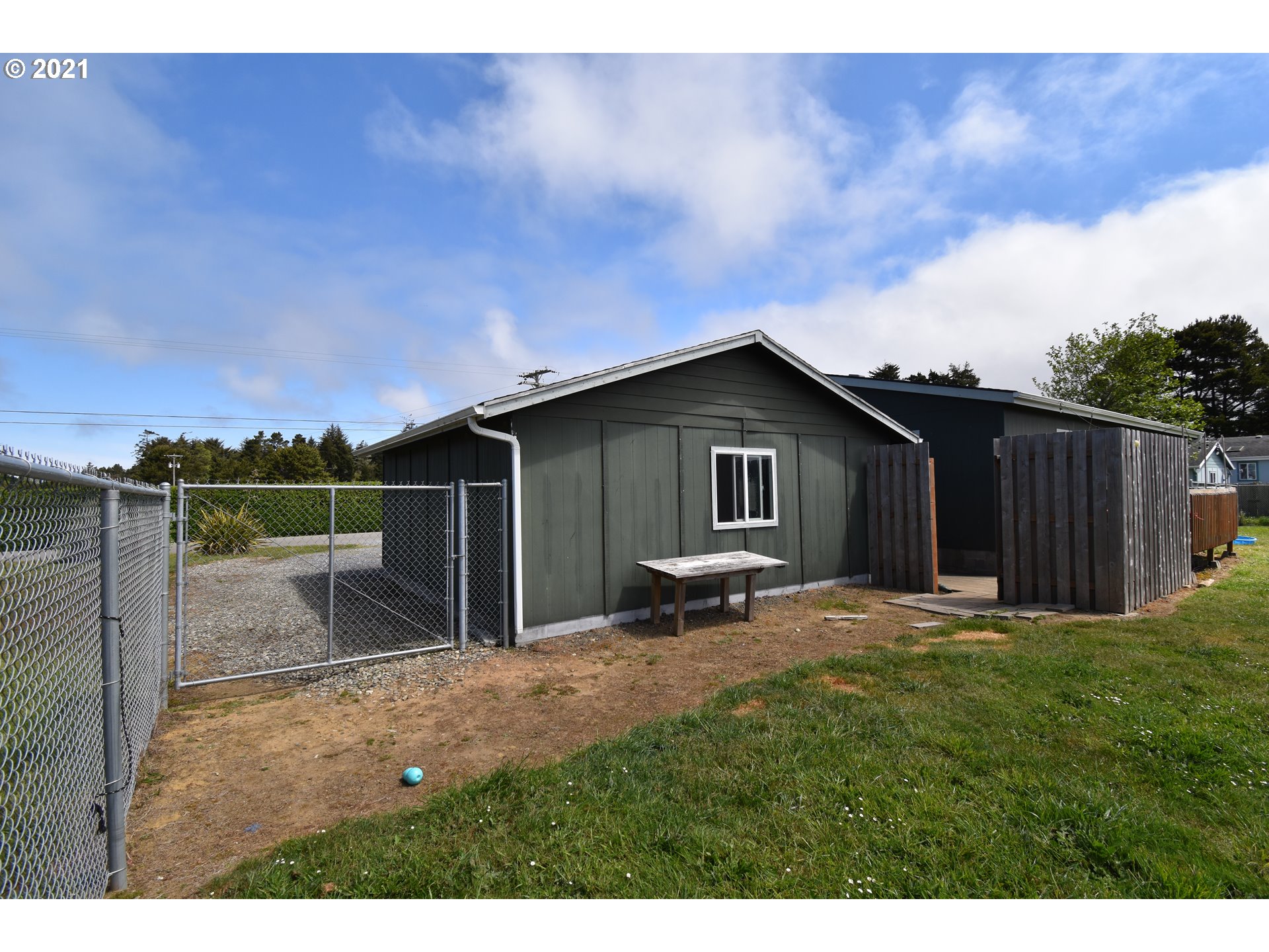 87898 Auction Barn Road Bandon, OR 97411 - Photo 7 of 18 Gallery Image 7