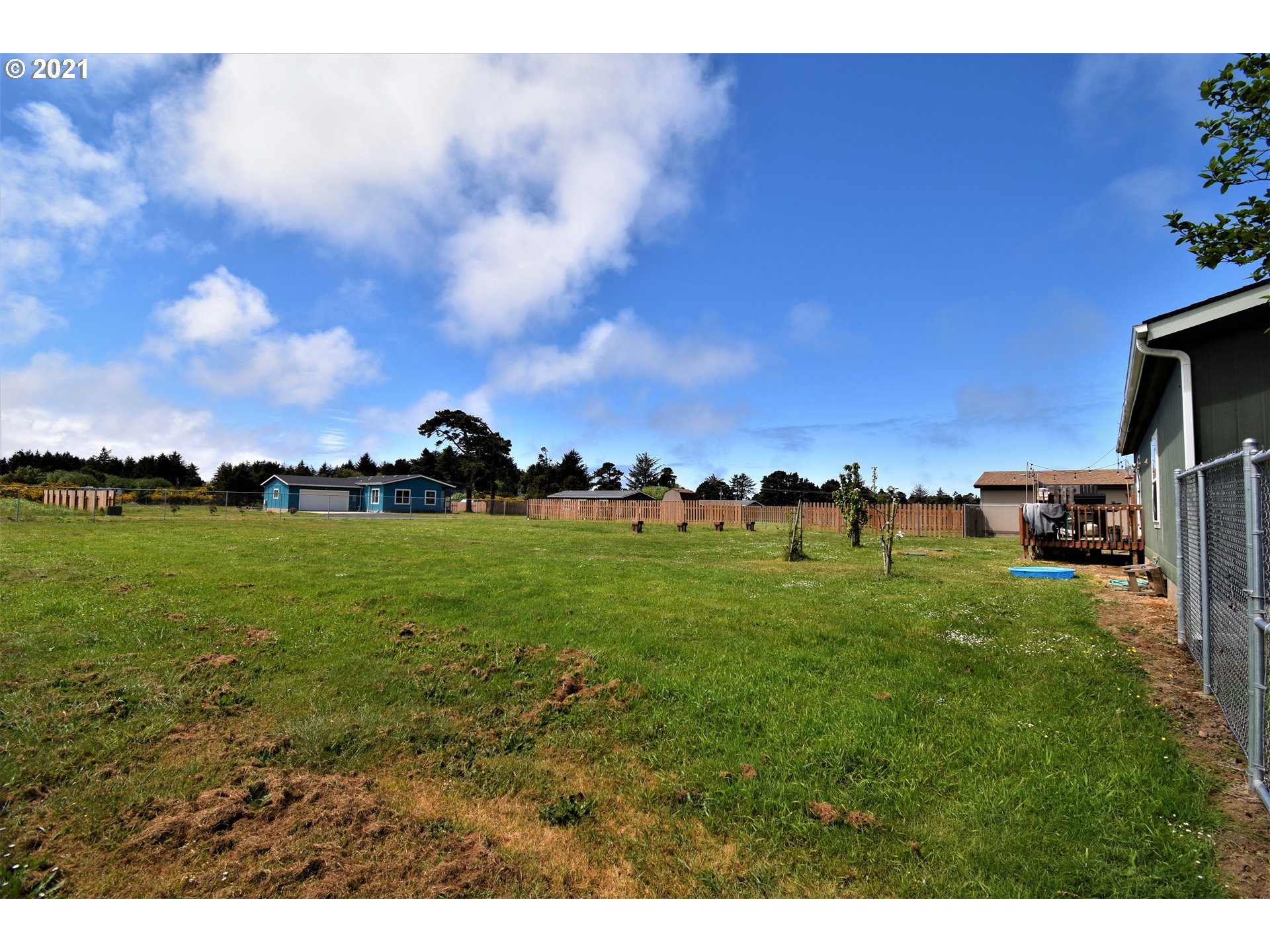 87898 Auction Barn Road Bandon, OR 97411 - Photo 8 of 18 Gallery Image 8