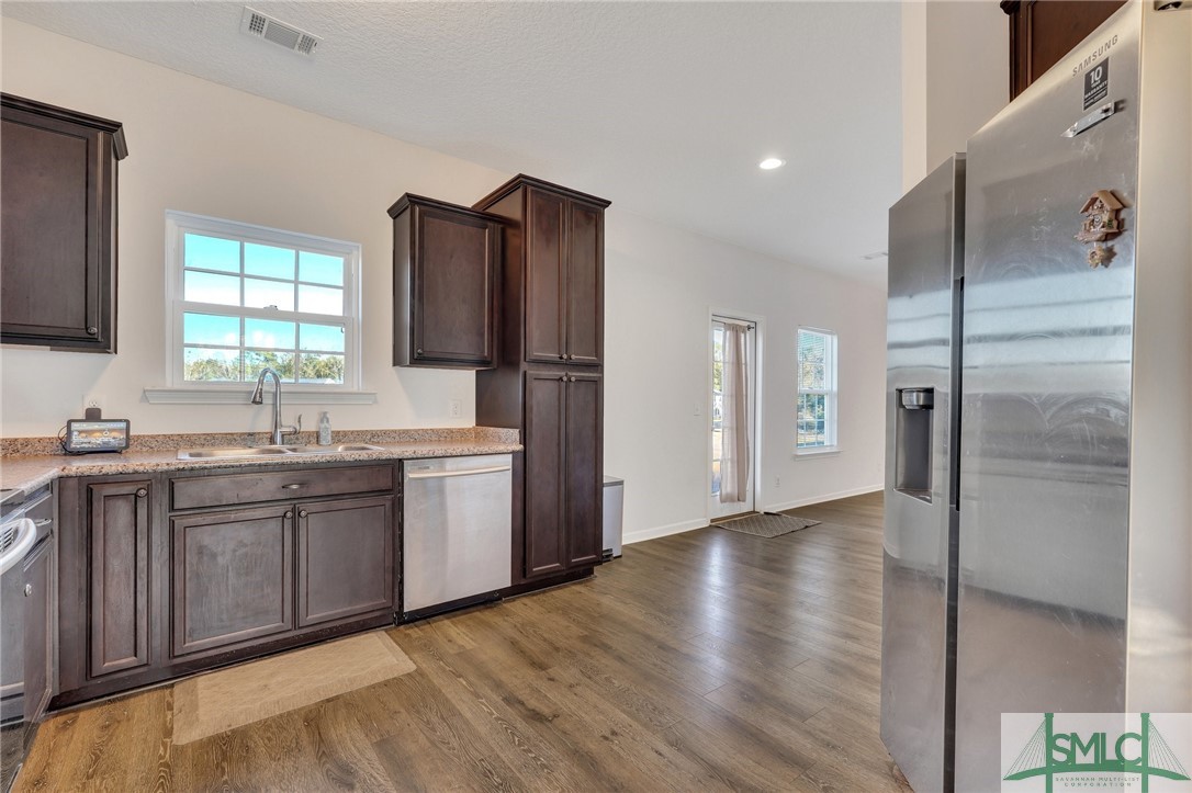 1318 Talmadge Road Allenhurst, GA 31301 - Photo 4 of 38