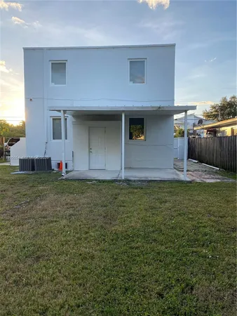 $2,600 | 2833 Southwest 38th Avenue, Unit 2833, Miami, FL 33134
