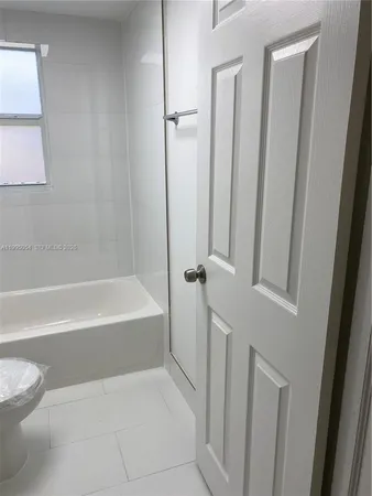 $2,600 | 2833 Southwest 38th Avenue, Unit 2833, Miami, FL 33134