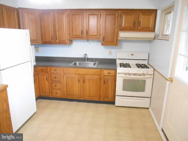 1913 Eastfield Road Baltimore, MD 21222 - Photo 22 of 43 Updated appliances