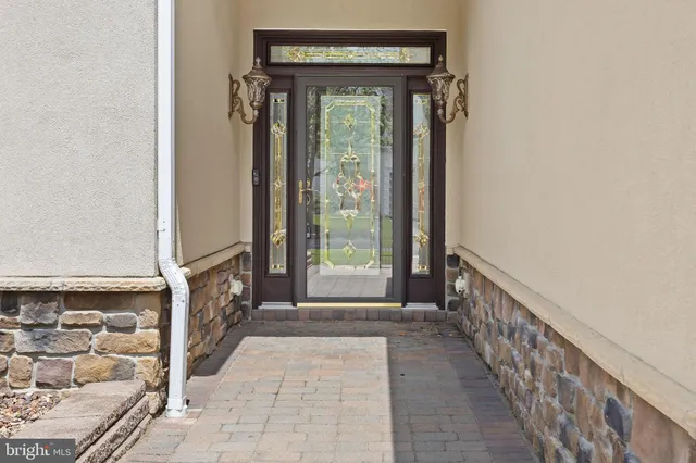 $675,000 | 37 Monte Carlo Drive, Hamilton, NJ 08691